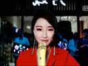 本山傳媒趙文靜在上海戶外直播演唱新編二人轉歌曲《情人迷》